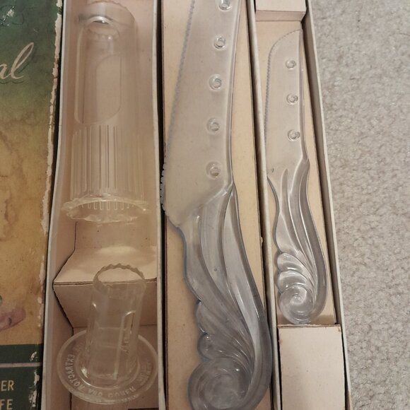 Rare From the 1930's Aer-Flo Citrus Special Lucite Set - Picture 2 of 7